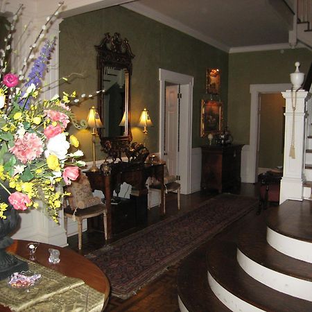 Belle Oaks Inn Gonzales Экстерьер фото