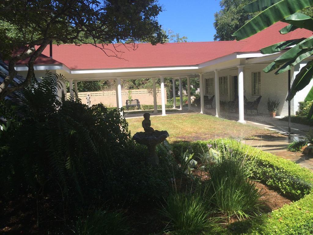 Belle Oaks Inn Gonzales Экстерьер фото